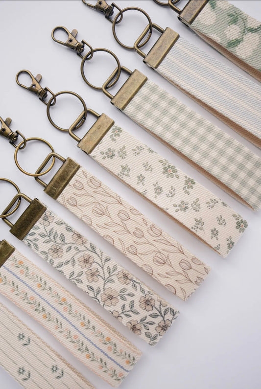 Dainty Keychain